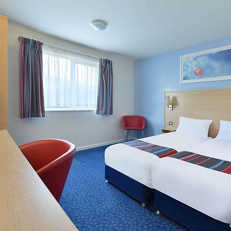 Travelodge Peterborough Central Room photo