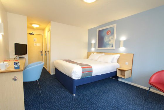 Travelodge Peterborough Central Room photo